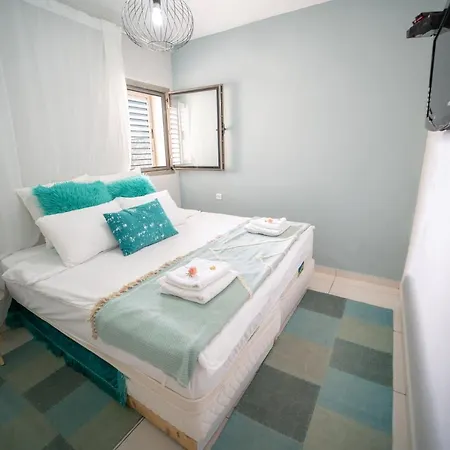 Yalarent Oasis Garden With Private Pool Apartment Eilat Exterior photo