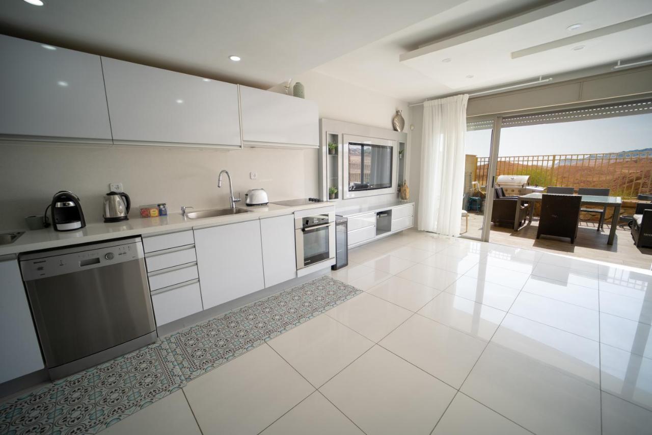 Yalarent Oasis Garden - Families Only Apartment